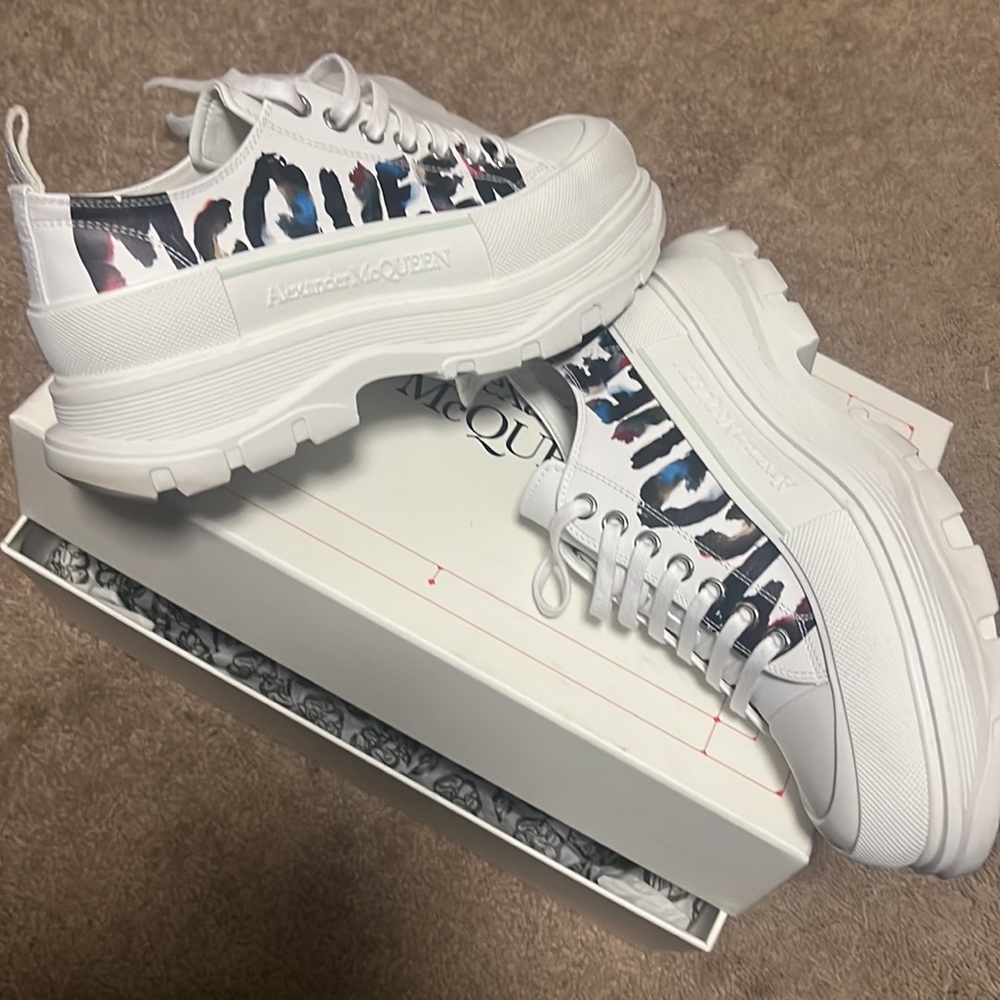 White Alexandra McQueen sneakers. Size 42 men’s.